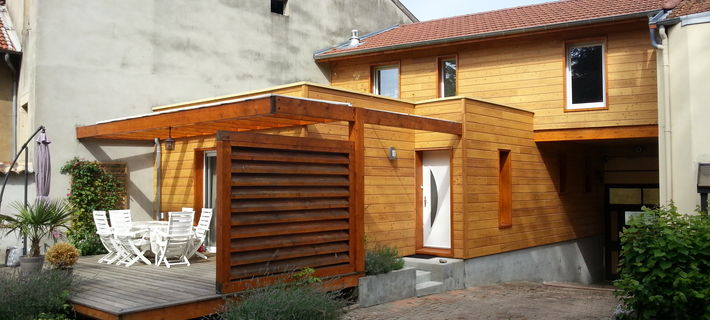 Réaméngement et extension d'une maison en milieu urbain à bourgoin jallieu et ses environs
