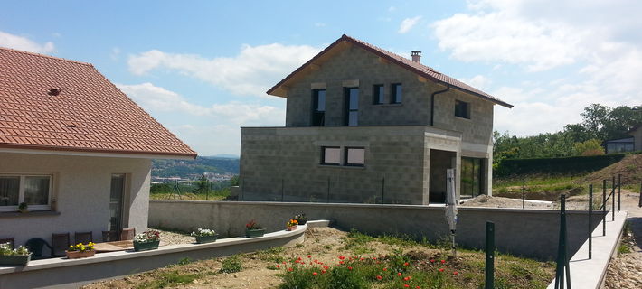 Maison neuve RT 2012 à bourgoin jallieu et ses environs : sur mesure à un coût constructeur !