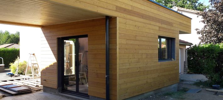 extension moderne et contemporaine avec une amélioration des performances energétiques à Bourgoin-Jallieu