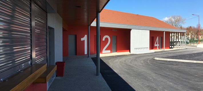 Vestiaires de Football avec local club