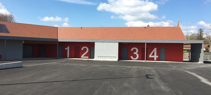 Vestiaires de Football avec local club