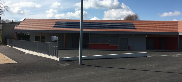 Vestiaires de Football avec local club