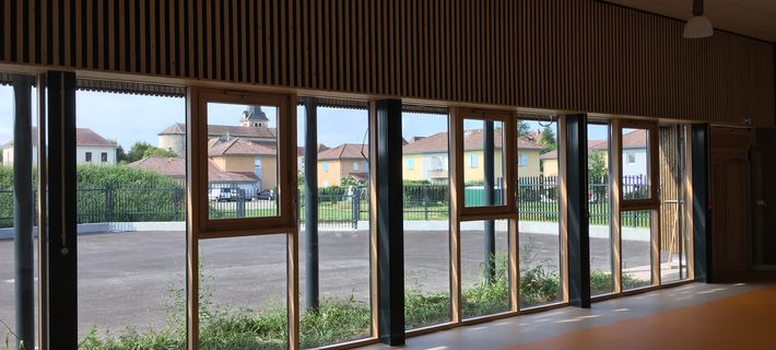 Renovation d'un groupe scolaire et construction d'une école maternelle