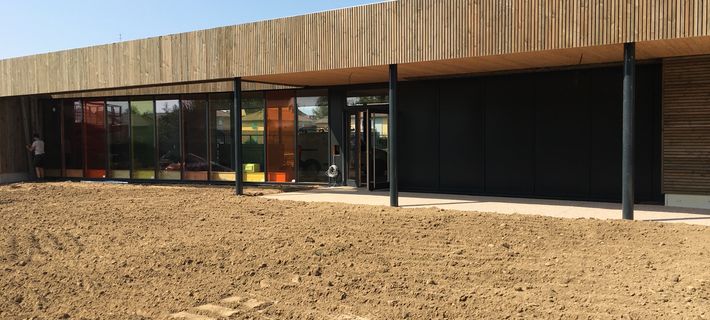 Renovation d'un groupe scolaire et construction d'une école maternelle