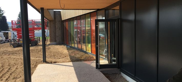 Renovation d'un groupe scolaire et construction d'une école maternelle